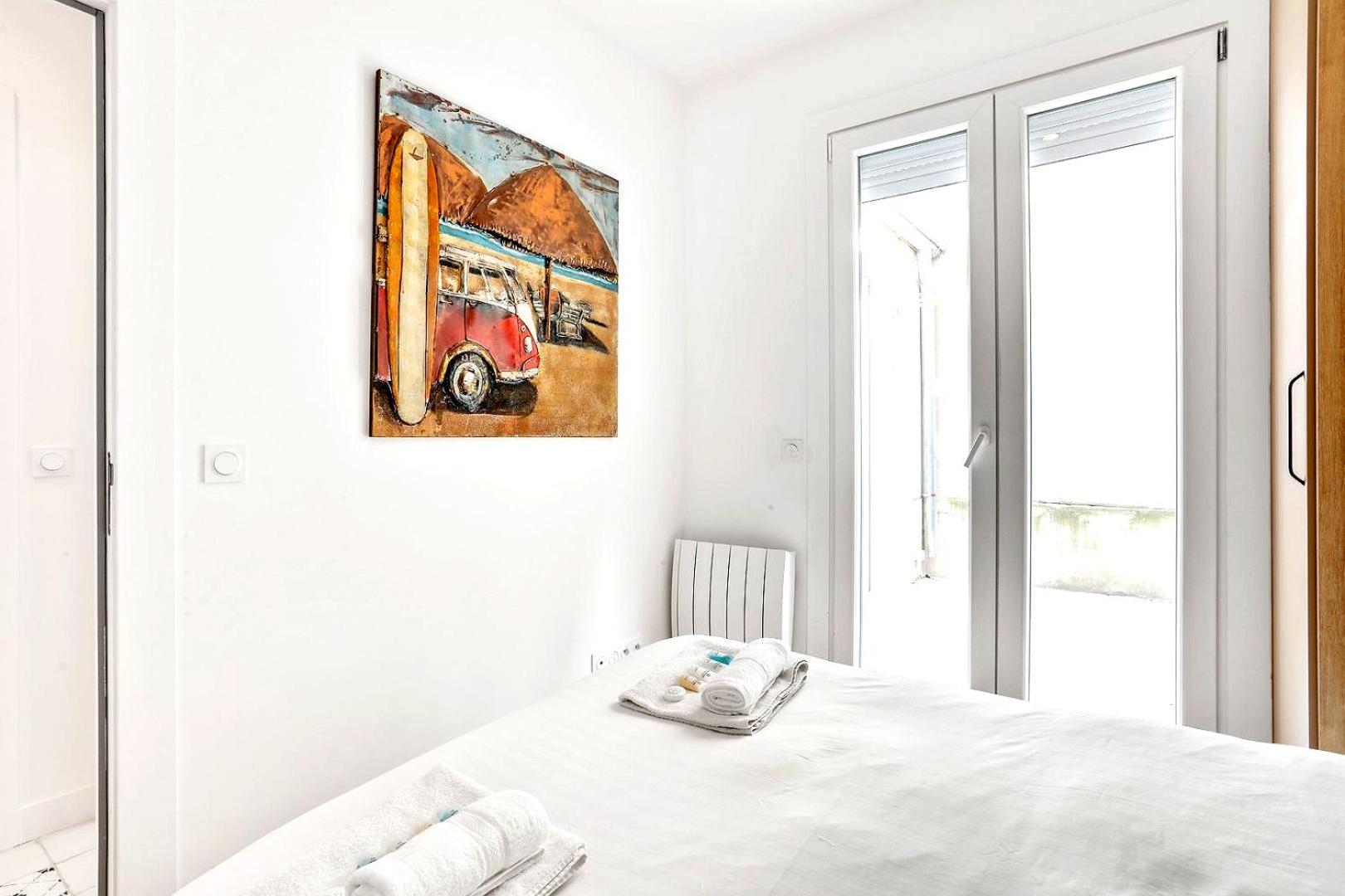 245 Mercedes - Superb In Apartment Paris